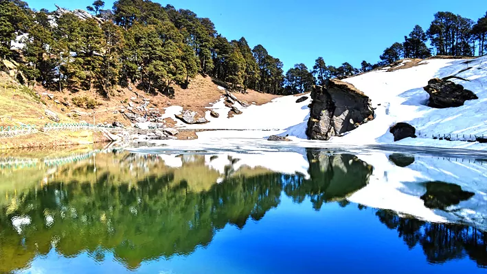 Seruvalsar Lake in Himachal Pradesh